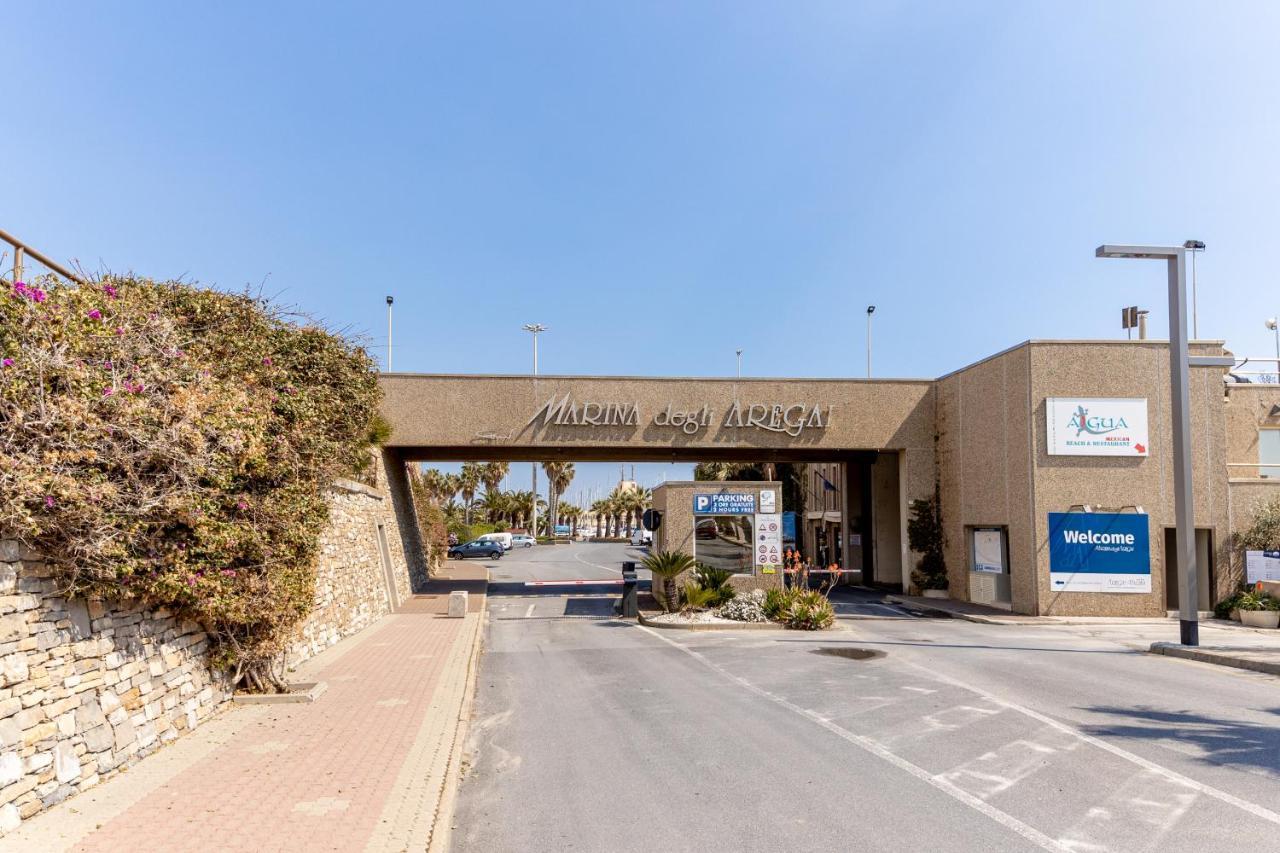 סנטו סטפנו אל מארה Aregai Marina Exclusive Seaside Apartments מראה חיצוני תמונה