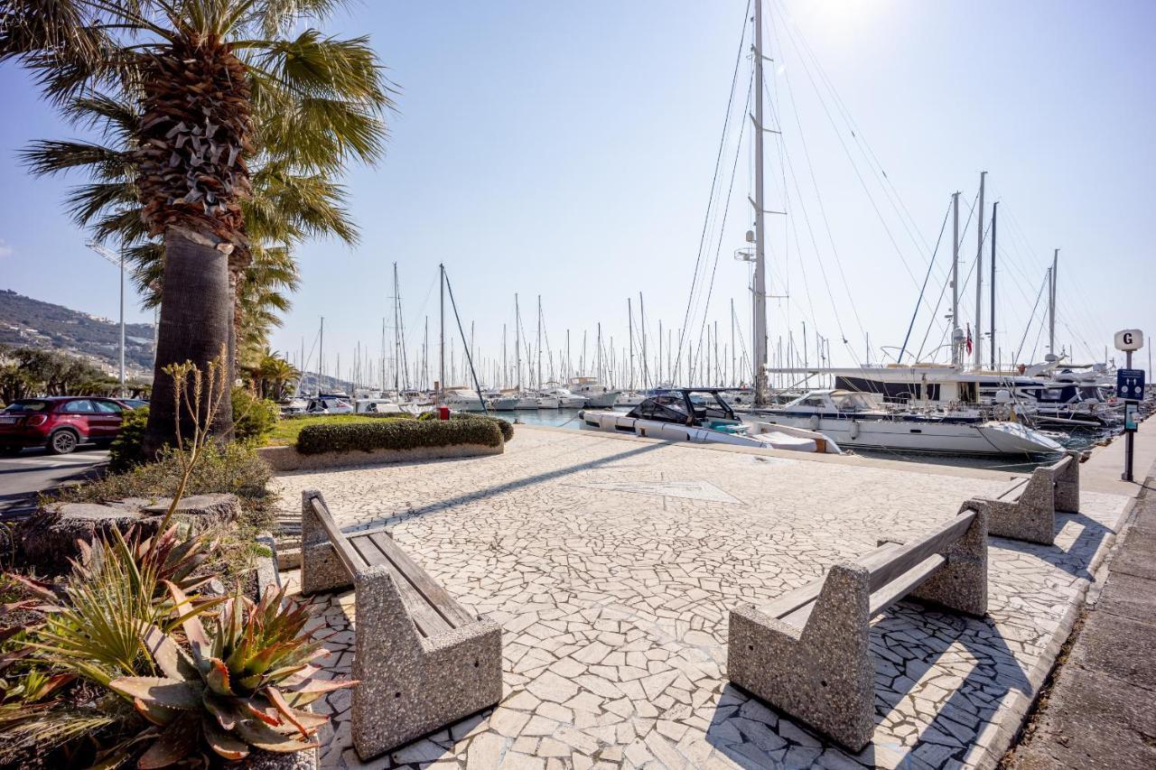סנטו סטפנו אל מארה Aregai Marina Exclusive Seaside Apartments מראה חיצוני תמונה