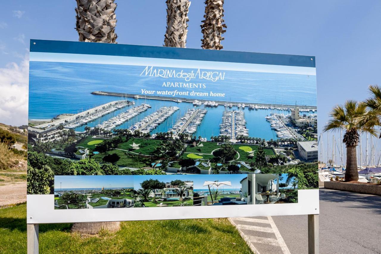 סנטו סטפנו אל מארה Aregai Marina Exclusive Seaside Apartments מראה חיצוני תמונה